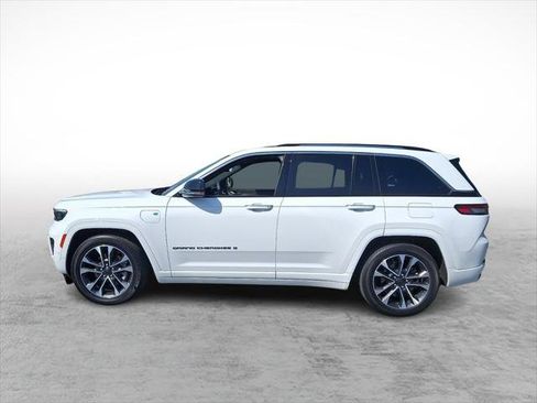 Certified 2023 Jeep Grand Cherokee Overland w/ Luxury Tech Group IV AWD/4WD image 2