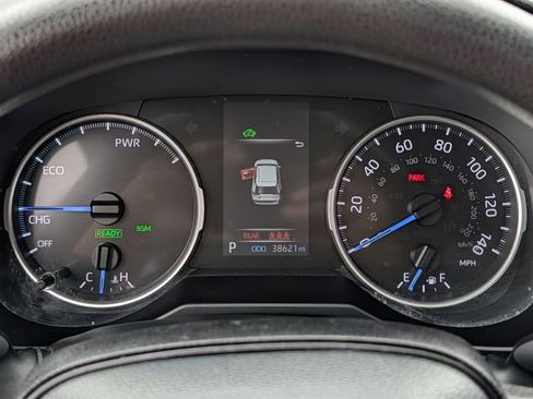 Used 2022 Toyota RAV4 XLE AWD/4WD image 21