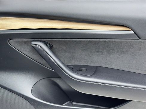 Used 2023 Tesla Model 3 Standard Range image 50