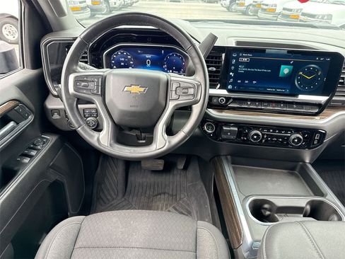 Used 2024 Chevrolet Silverado 2500 LT image 14