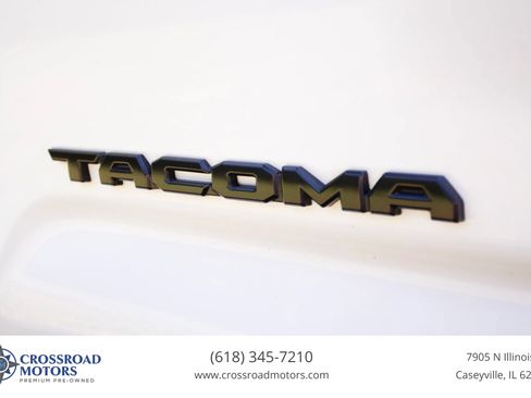 Used 2021 Toyota Tacoma TRD Sport AWD/4WD image 13