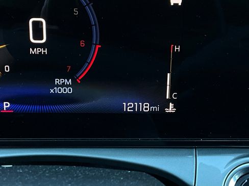 Used 2025 Chevrolet Trax LT image 37