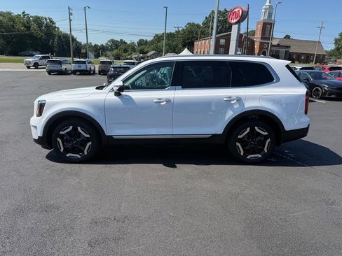 Certified 2024 Kia Telluride S w/ S Sunroof Package AWD/4WD image 5