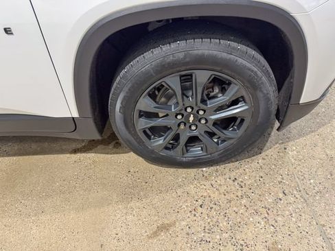 Used 2021 Chevrolet Traverse RS AWD/4WD image 34