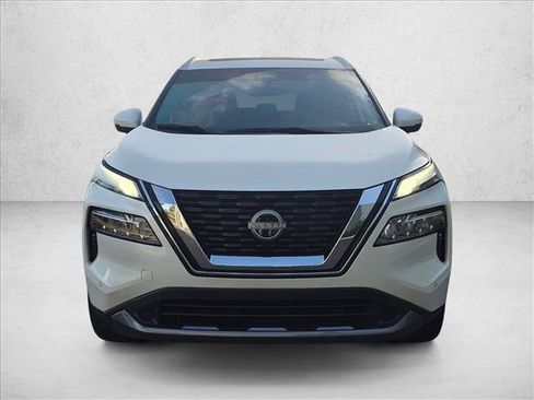 Used 2023 Nissan Rogue SL w/ SL Premium Package FWD image 2