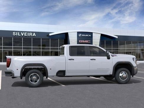 New 2026 GMC Sierra 3500 Pro image 5