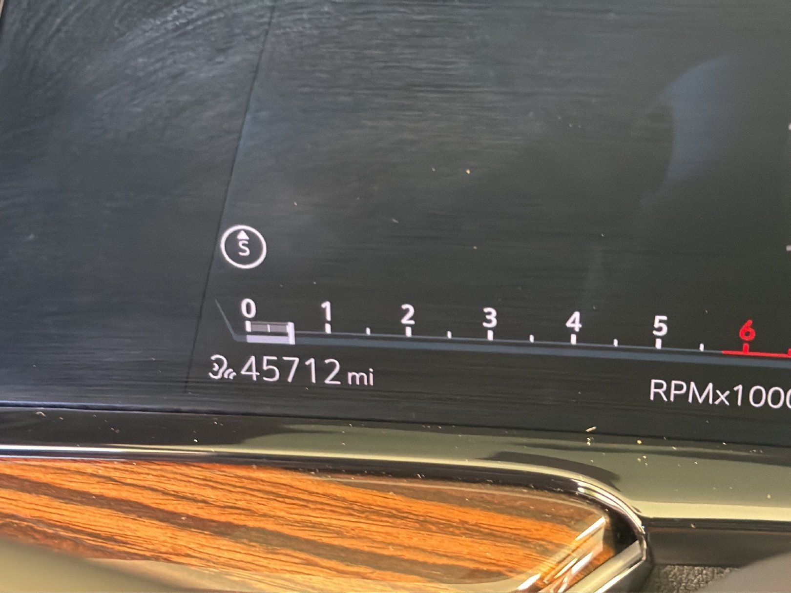 Certified 2023 Cadillac Escalade ESV Premium Luxury w/ LPO, Illumination Package AWD/4WD image 23