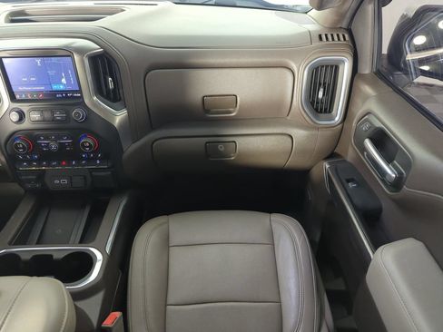 Used 2019 Chevrolet Silverado 1500 LTZ w/ LTZ Premium Package AWD/4WD image 15