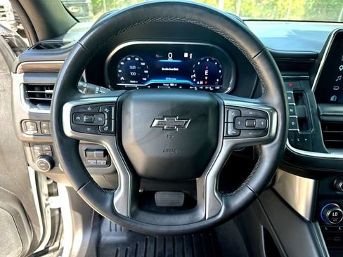 Used 2023 Chevrolet Suburban Z71 w/ Z71 Off-Road Package AWD/4WD image 11