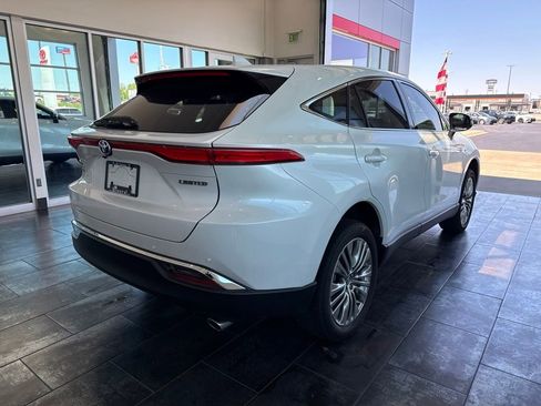 Certified 2024 Toyota Venza Limited AWD/4WD image 6