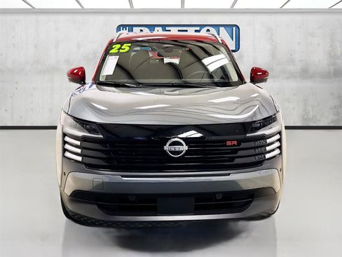 Used 2025 Nissan Kicks SR image 2