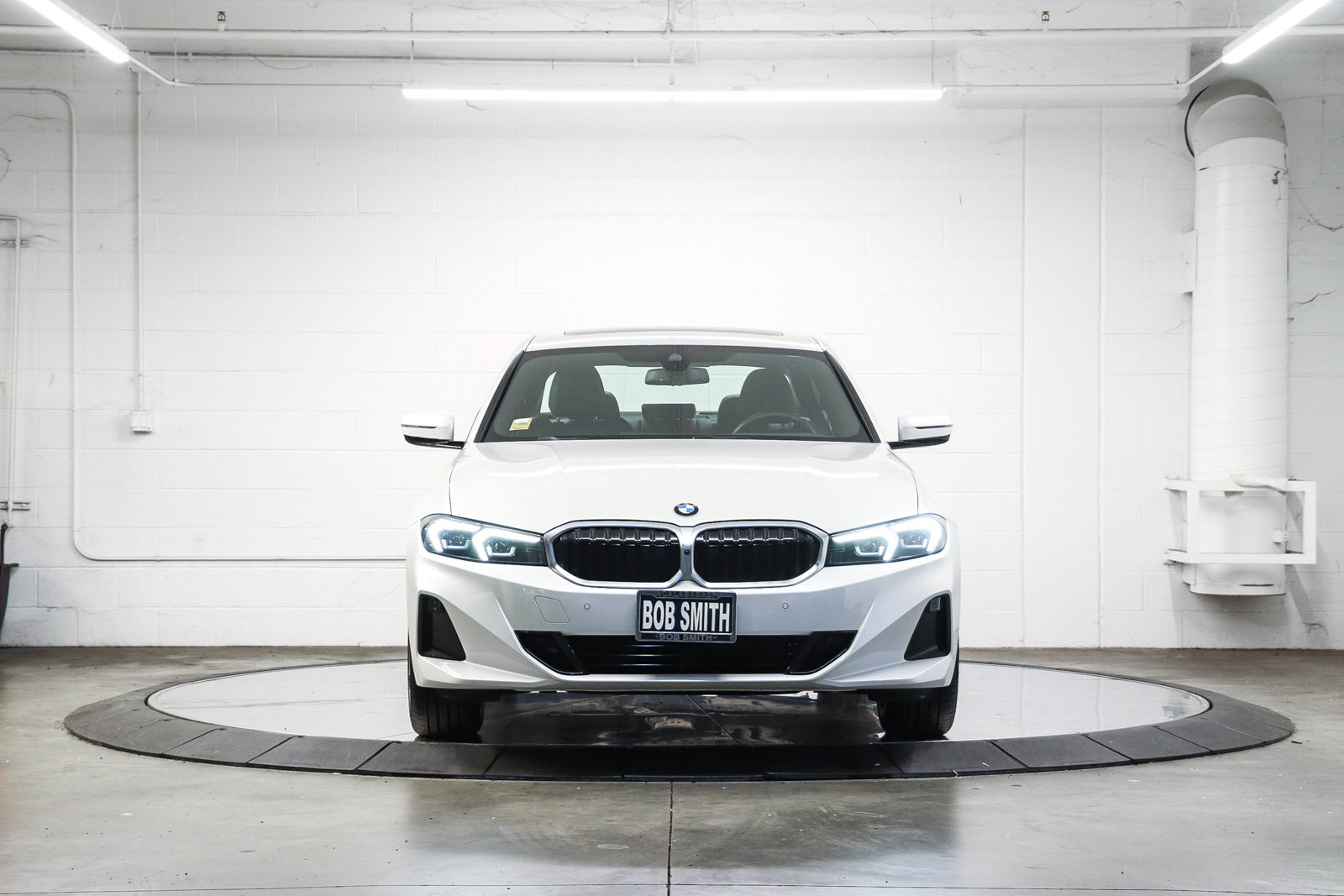 Certified 2024 BMW 330i Sedan w/ Convenience Package RWD image 2