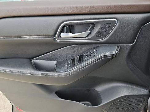 Certified 2021 Nissan Rogue SL w/ Premium Package FWD image 24