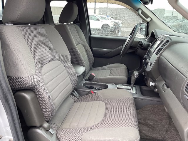 Used 2012 Nissan Frontier SV w/ SV Premium Utility Pkg AWD/4WD image 38