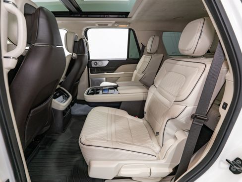 Used 2024 Lincoln Navigator Black Label AWD/4WD image 35