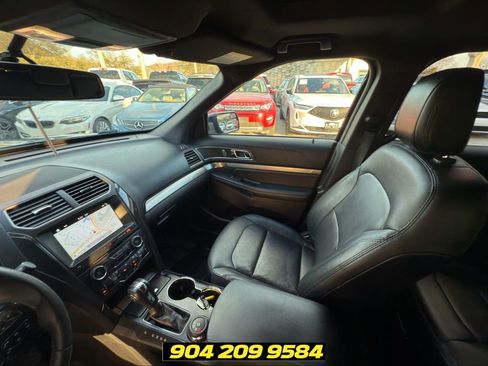 Used 2018 Ford Explorer XLT w/ Equipment Group 202A AWD/4WD image 26