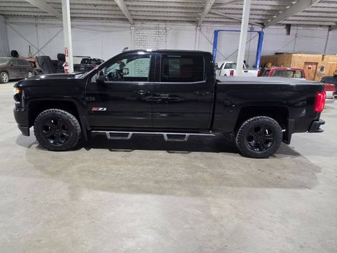 Used 2018 Chevrolet Silverado 1500 LTZ Z71 w/ LTZ Plus Package AWD/4WD image 5