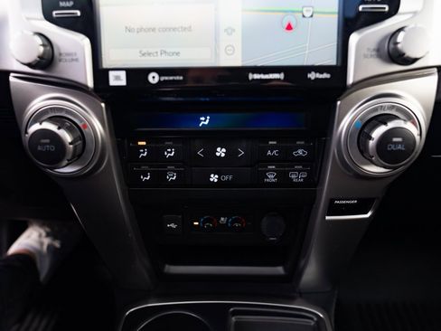 Used 2021 Toyota 4Runner Limited image 16