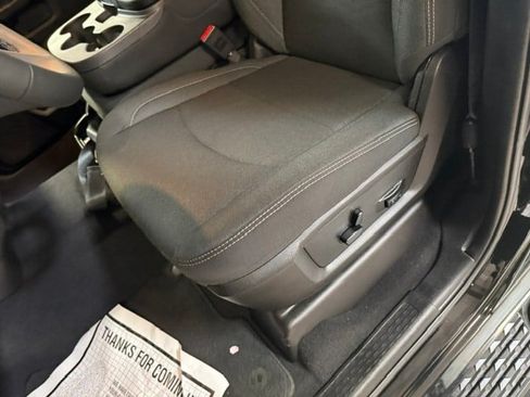 Used 2025 RAM 2500 Big Horn AWD/4WD image 46