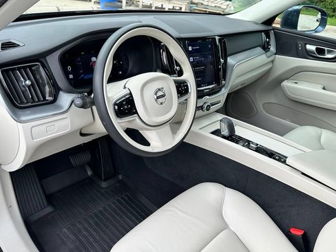 Used 2023 Volvo XC60 B5 Core w/ Protection Package Premier FWD image 21
