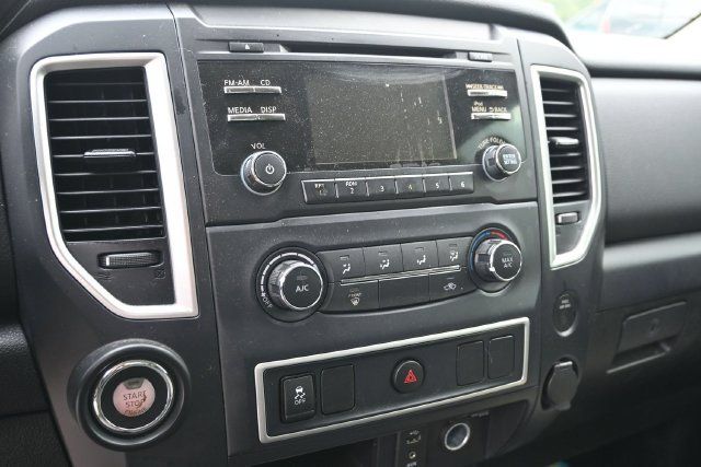 Used 2018 Nissan Titan S RWD image 10