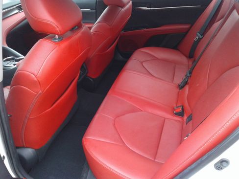 Used 2020 Toyota Camry XSE image 12