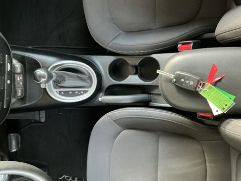 Used 2015 Kia Soul Base image 11