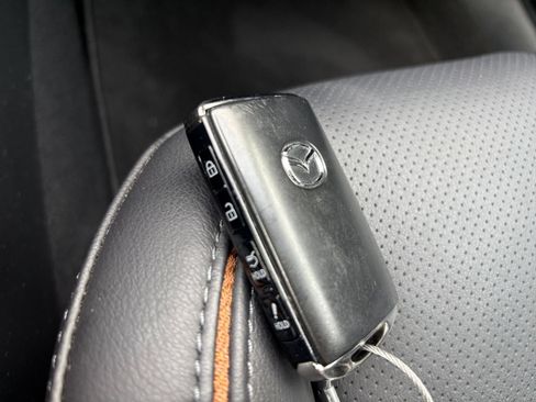 Used 2025 Chevrolet Equinox LT FWD image 22