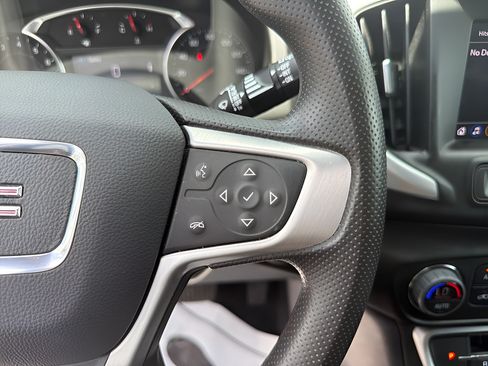 Used 2022 GMC Terrain SLE w/ Driver Convenience Package FWD image 35