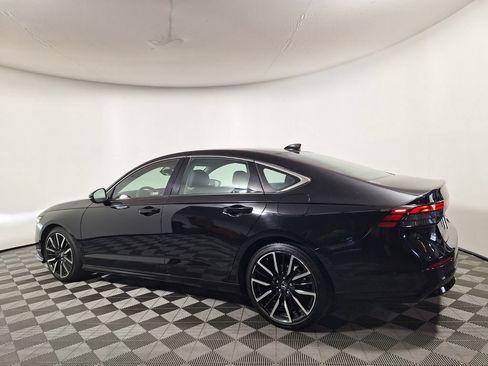 Used 2023 Honda Accord Touring image 7