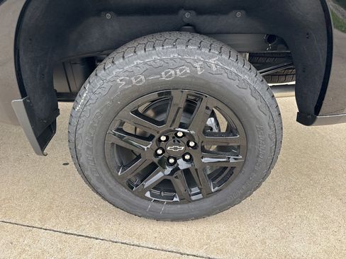 New 2026 Chevrolet Silverado 1500 LT Trail Boss w/ LT Trail Boss Premium Package AWD/4WD image 9