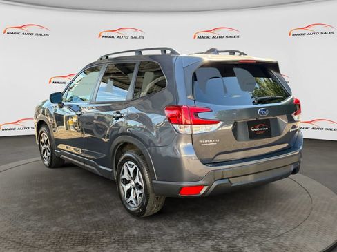 Used 2022 Subaru Forester Premium AWD/4WD image 8