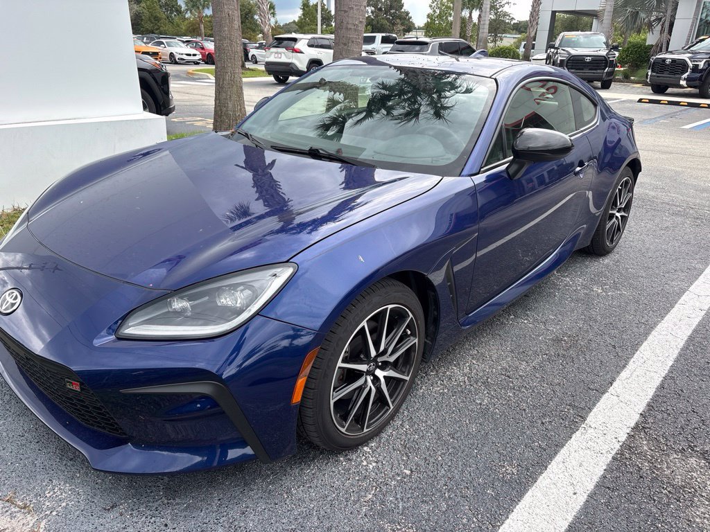 Used 2023 Toyota GR86 RWD image 1