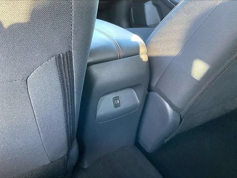 Used 2025 Nissan Sentra SR FWD image 32