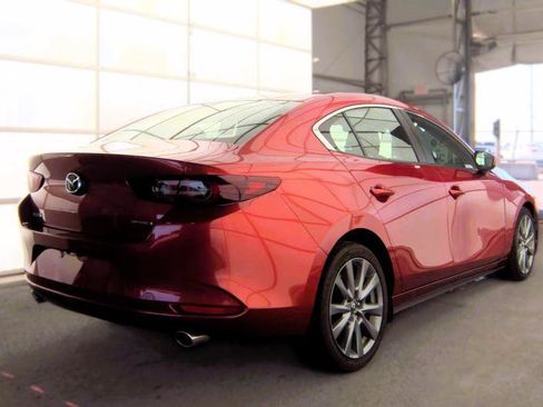 Used 2025 MAZDA MAZDA3 s FWD image 3