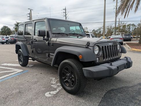 Used 2018 Jeep Wrangler Unlimited Sport w/ Connectivity Group image 8