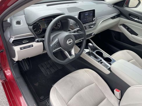 Used 2023 Nissan Altima 2.5 SV image 16