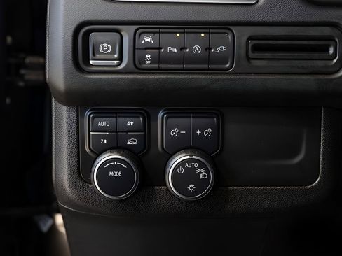 Used 2021 Chevrolet Tahoe RST w/ Luxury Package AWD/4WD image 46