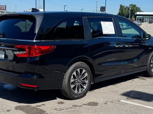 Used 2024 Honda Odyssey EX-L image 3