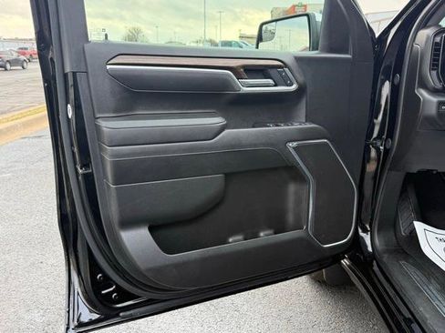 Used 2025 Chevrolet Silverado 1500 LT image 25