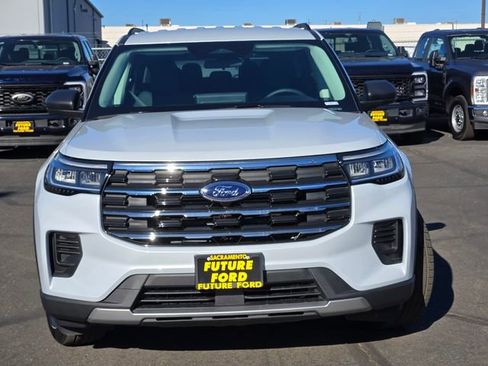 New 2026 Ford Explorer Active w/ Active Comfort Package image 2