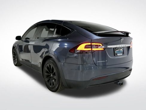 Used 2018 Tesla Model X 75D image 8