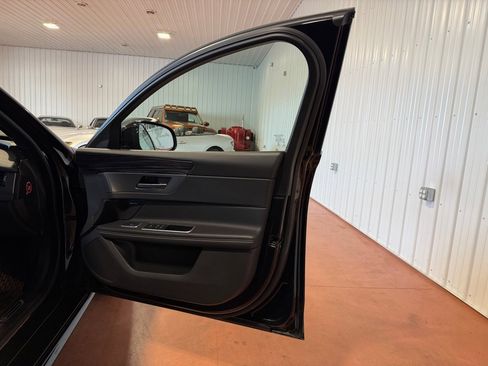 Used 2018 Jaguar XF S image 22