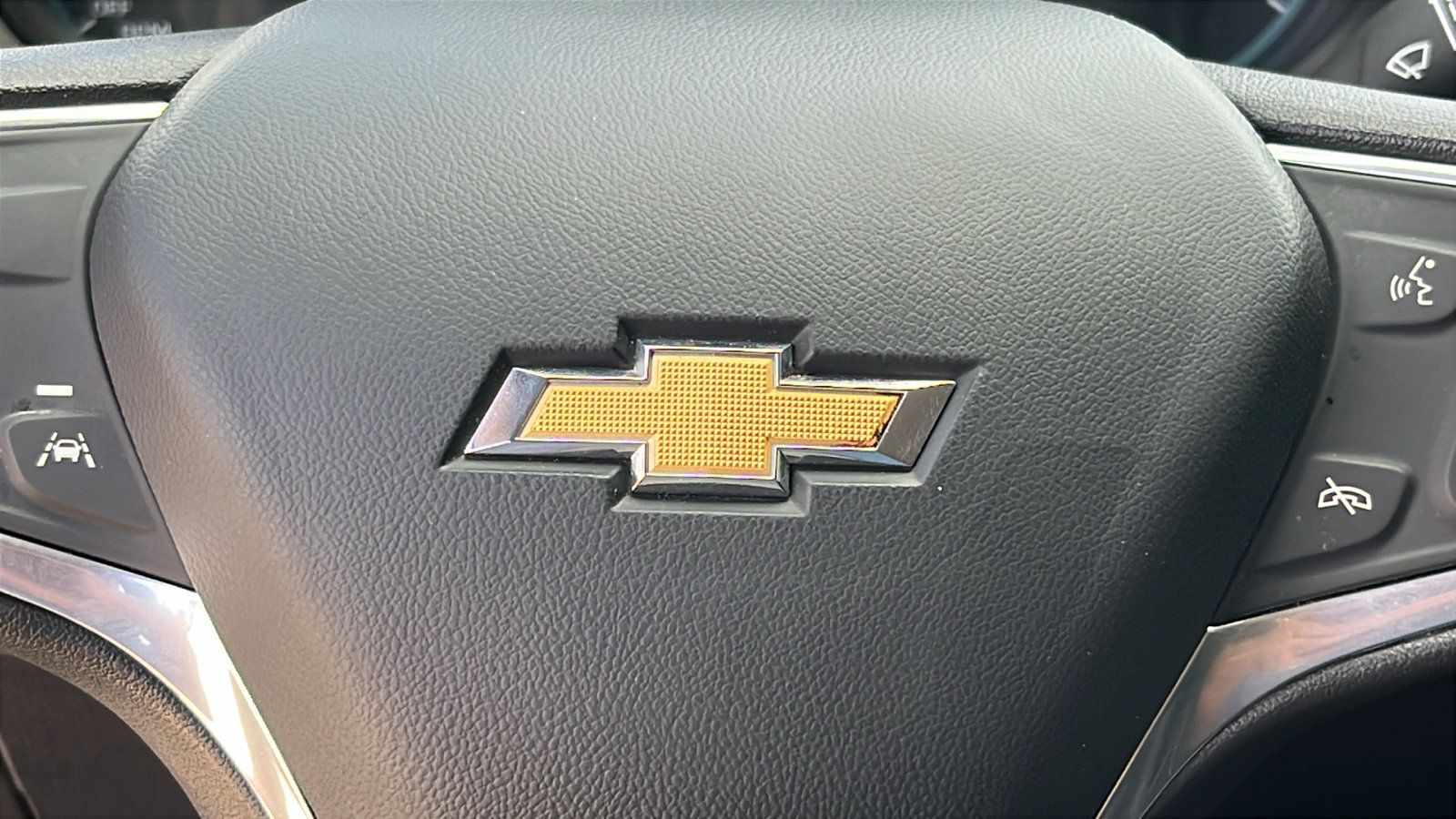 Used 2023 Chevrolet Malibu LT w/ Driver Confidence Package FWD image 17