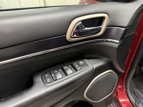 Used 2014 Jeep Grand Cherokee Summit AWD/4WD image 25