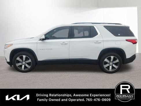Used 2020 Chevrolet Traverse LT w/ LT Premium Package FWD image 6