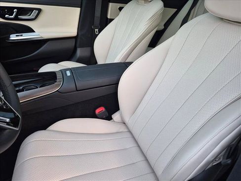 Certified 2026 Mercedes-Benz E 350 4MATIC Sedan image 15