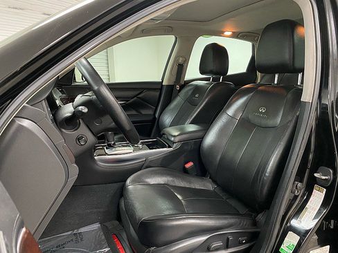 Used 2013 INFINITI M37 w/ Premium Pkg image 10
