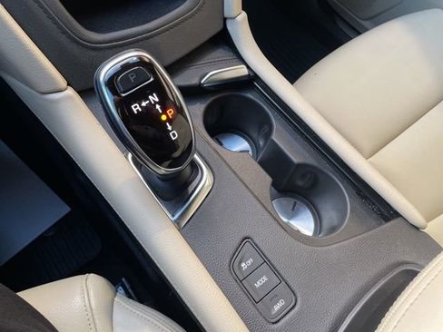 Used 2019 Cadillac XT5 AWD image 19