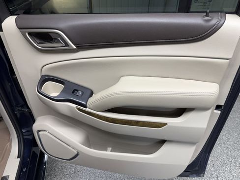 Used 2017 GMC Yukon XL Denali image 38